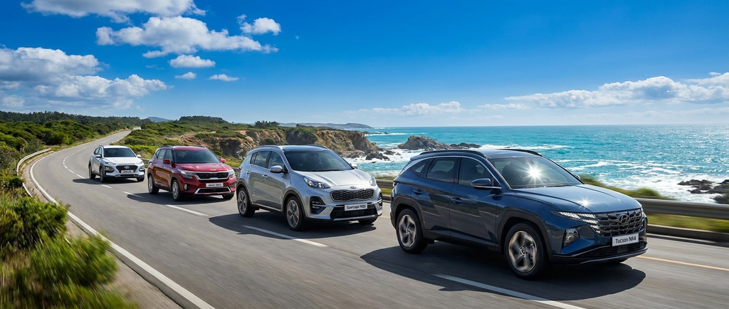 Четыре корейских кроссовера на прибрежной дороге - Tucson, Sportage, Seltos и Kona